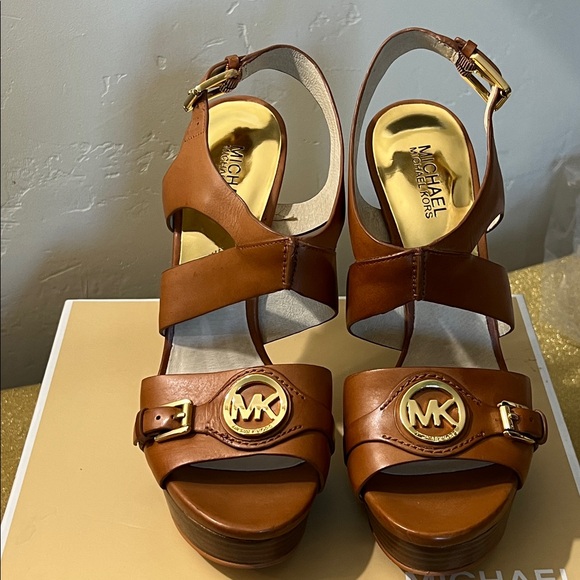 NIB Michael Kors Luggage Candace Platform Sandals - Picture 4 of 16